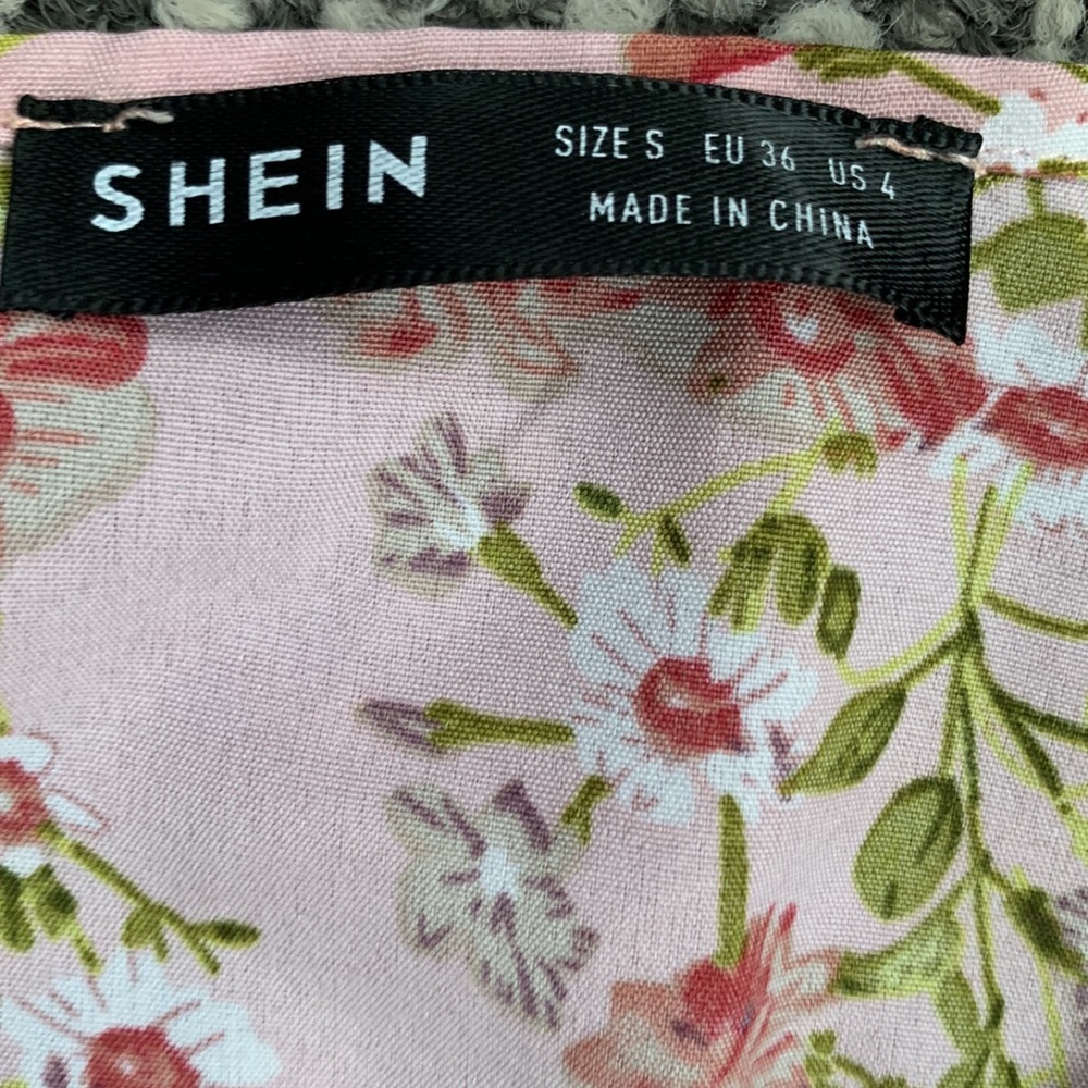 SHEIN Ditsy Floral Print Belted Dress - Picture 6 of 8